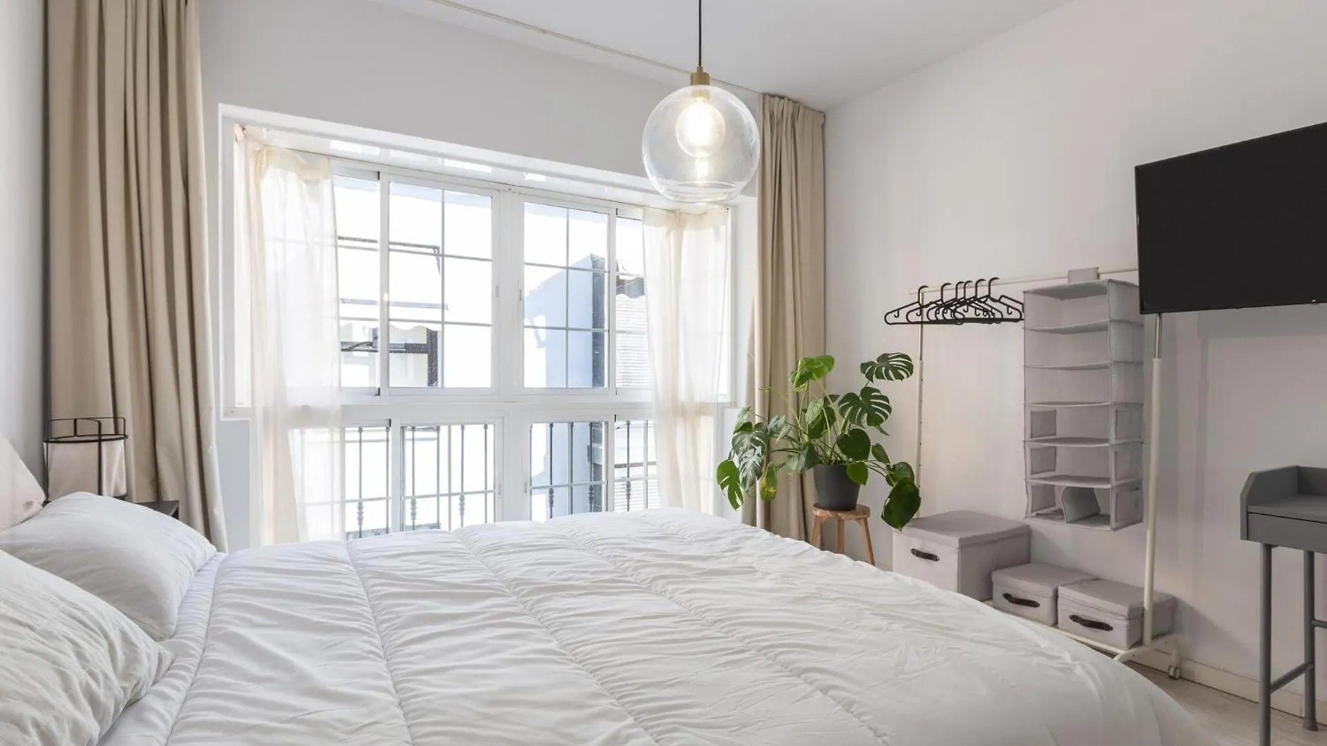 Holiday home Jinetes Holidays - Apartment In Malaga Free Wifi