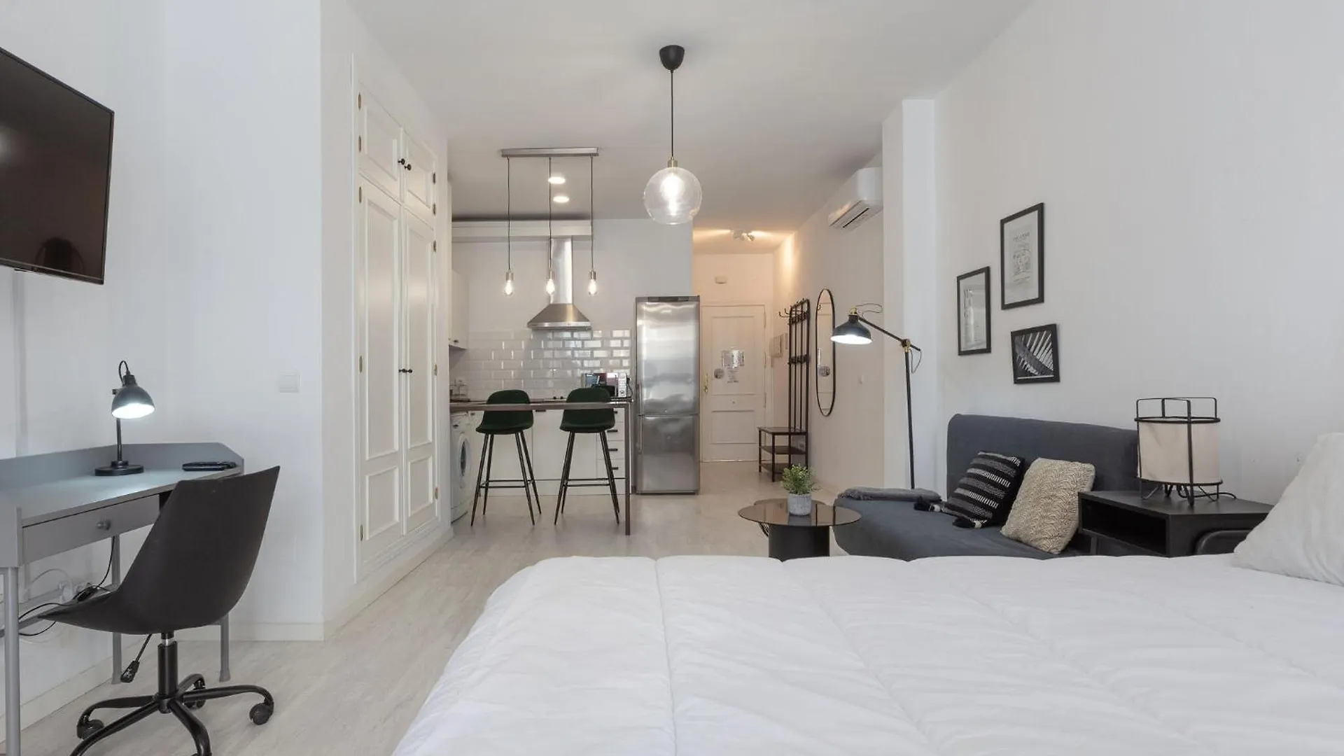 Holiday home Jinetes Holidays - Apartment In Malaga Free Wifi Spain